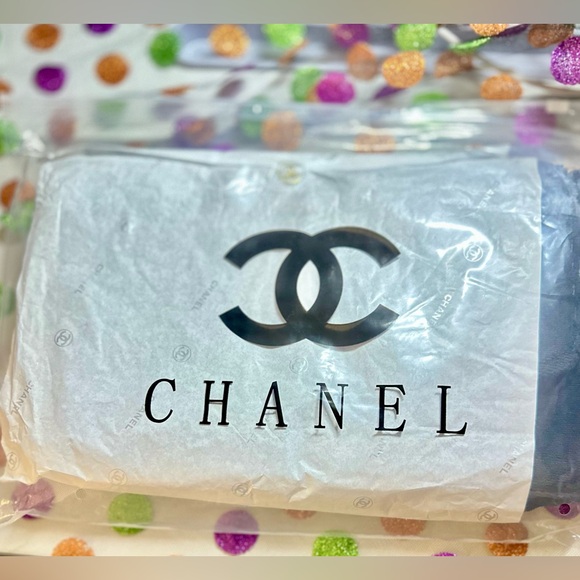 CHANEL Black Crossbody or Shoulder Bag NWT - Picture 11 of 12